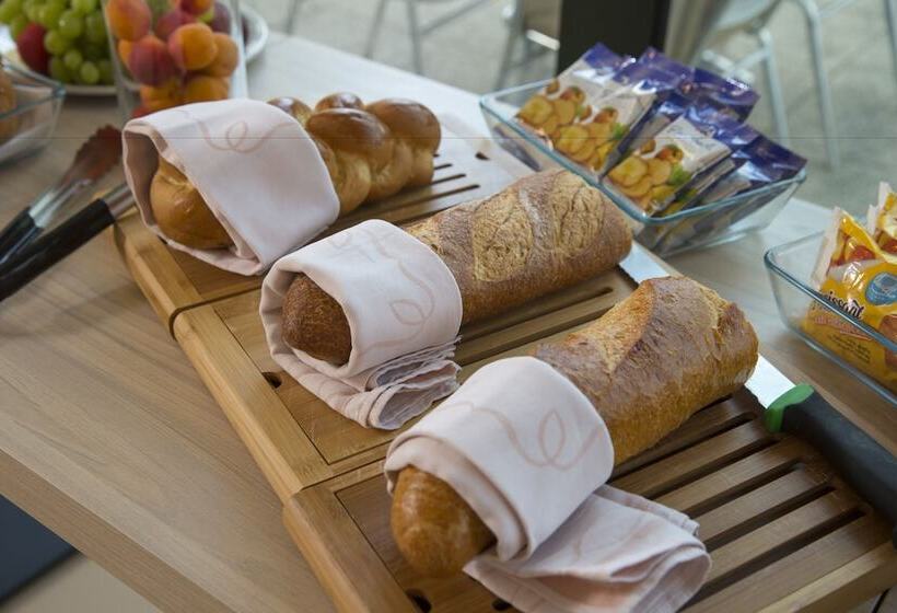 בית מלון כפרי Campione