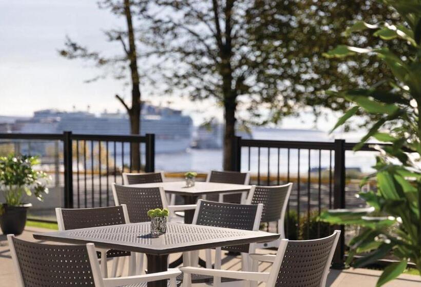 호텔 Crowne Plaza Saint John Harbour View, An Ihg