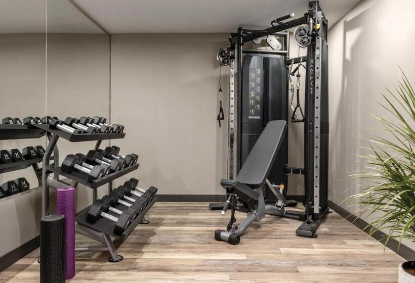 호텔 Crowne Plaza Saint John Harbour View, An Ihg