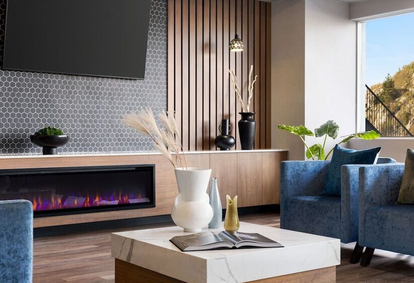 호텔 Crowne Plaza Saint John Harbour View, An Ihg