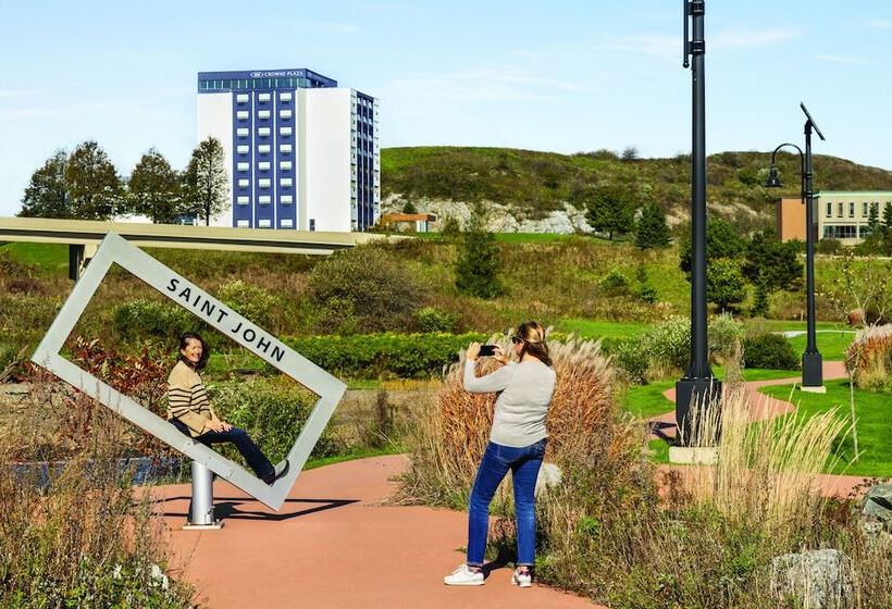 호텔 Crowne Plaza Saint John Harbour View, An Ihg