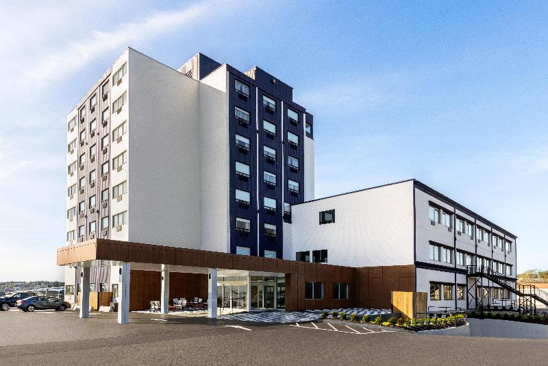 هتل Crowne Plaza Saint John Harbour View, An Ihg