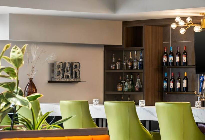 호텔 Crowne Plaza Saint John Harbour View, An Ihg