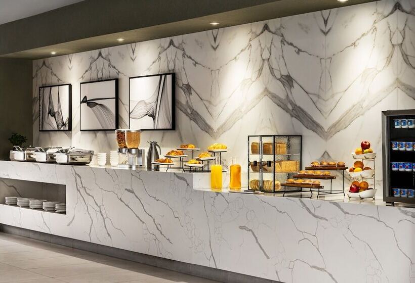 호텔 Crowne Plaza Saint John Harbour View, An Ihg