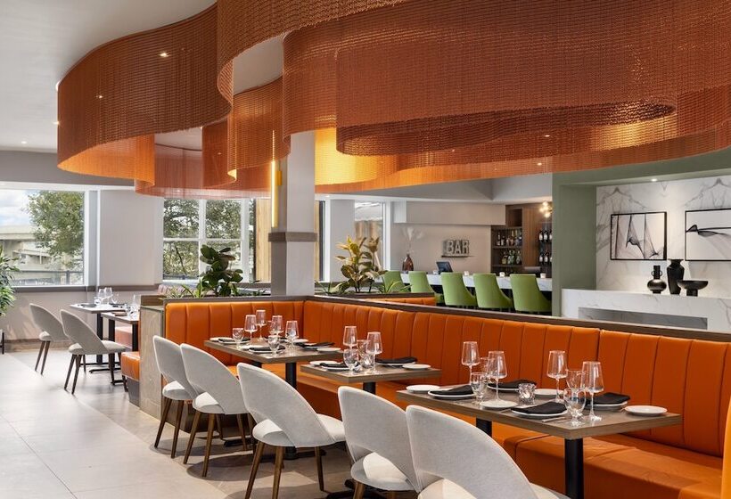 호텔 Crowne Plaza Saint John Harbour View, An Ihg