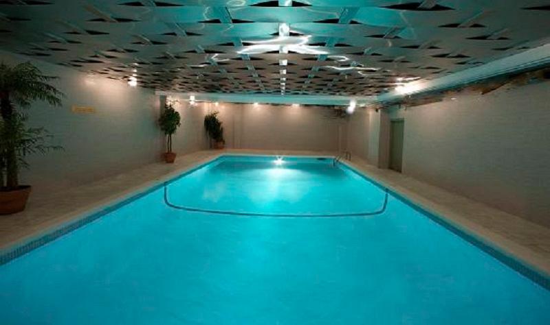 Отель Century Plaza