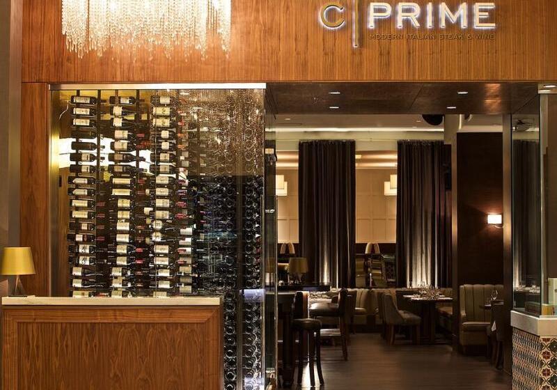 Отель Century Plaza