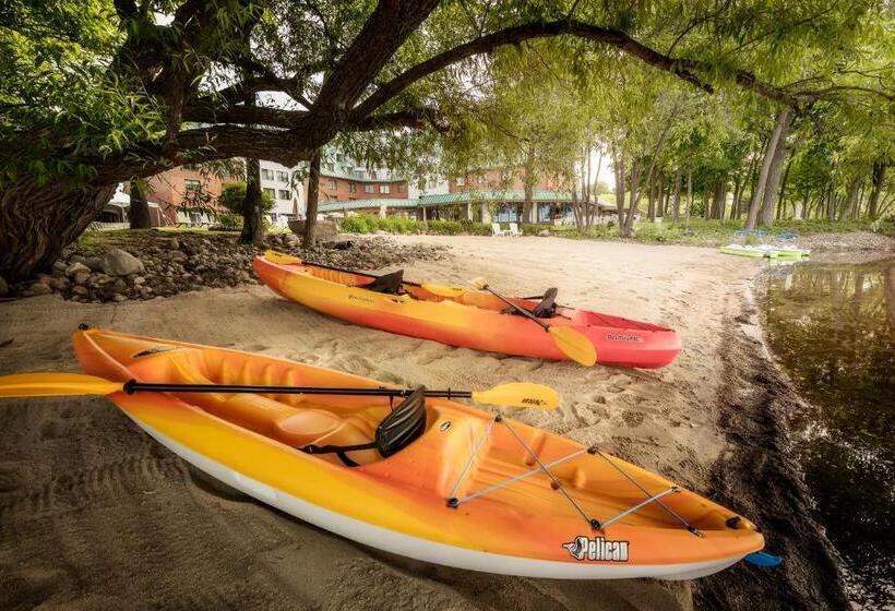 ホテル Chateau Vaudreuil