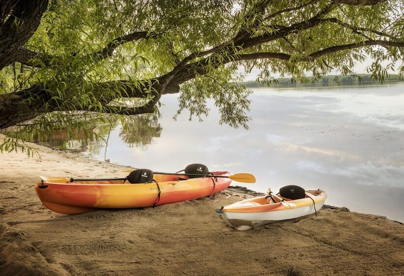 ホテル Chateau Vaudreuil