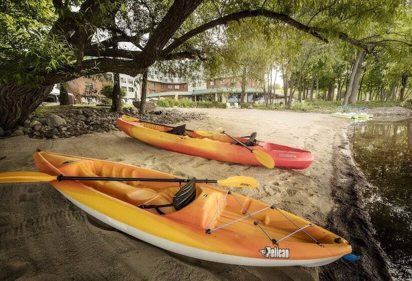 ホテル Chateau Vaudreuil