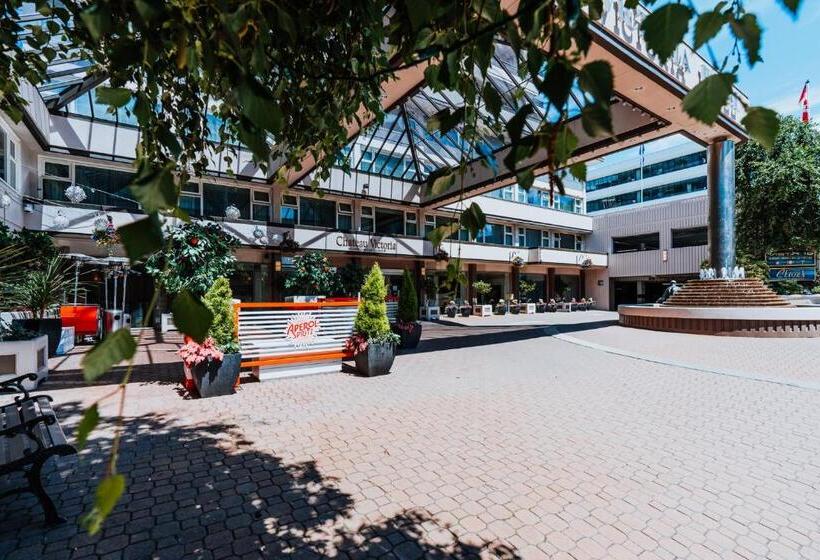 Chateau Victoria Hotel & Suites