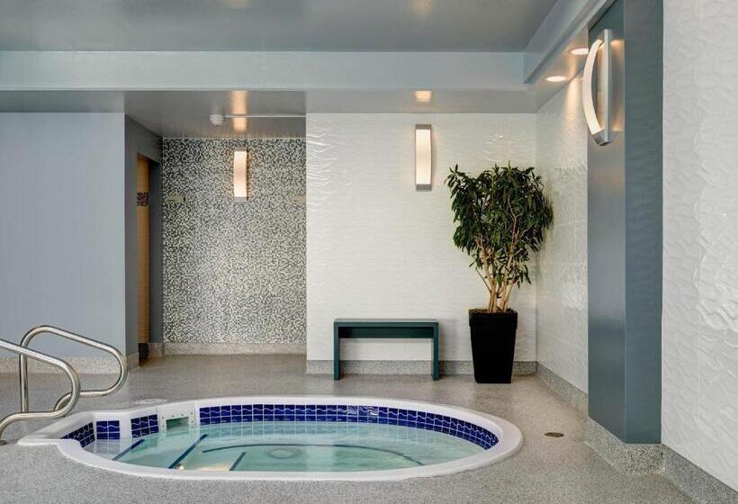 Chateau Victoria Hotel & Suites