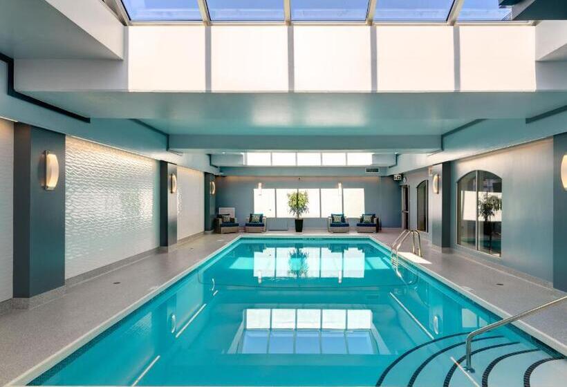 Chateau Victoria Hotel & Suites