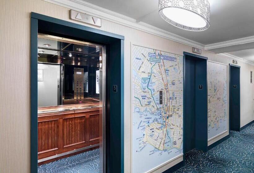 Chateau Victoria Hotel & Suites