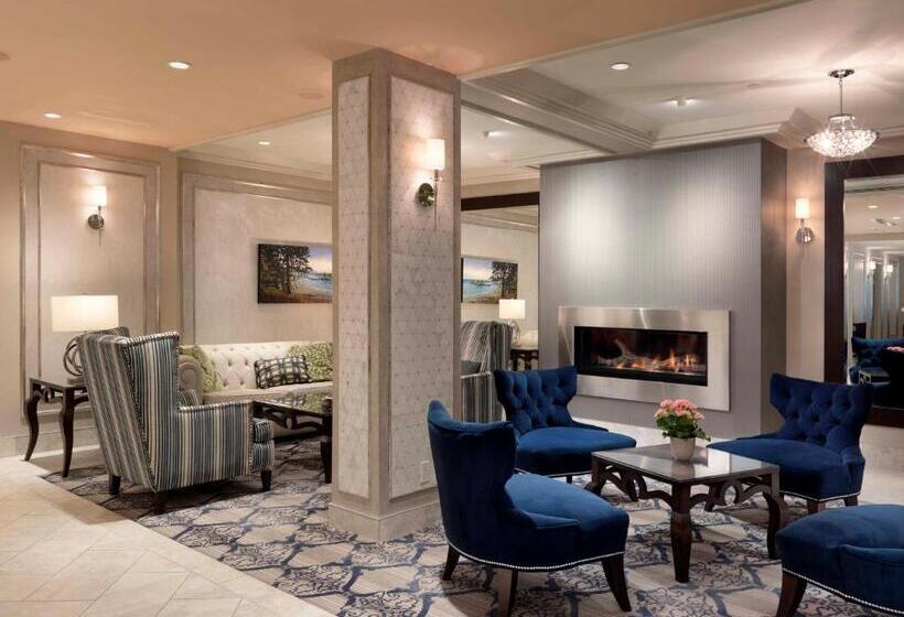 Chateau Victoria Hotel & Suites