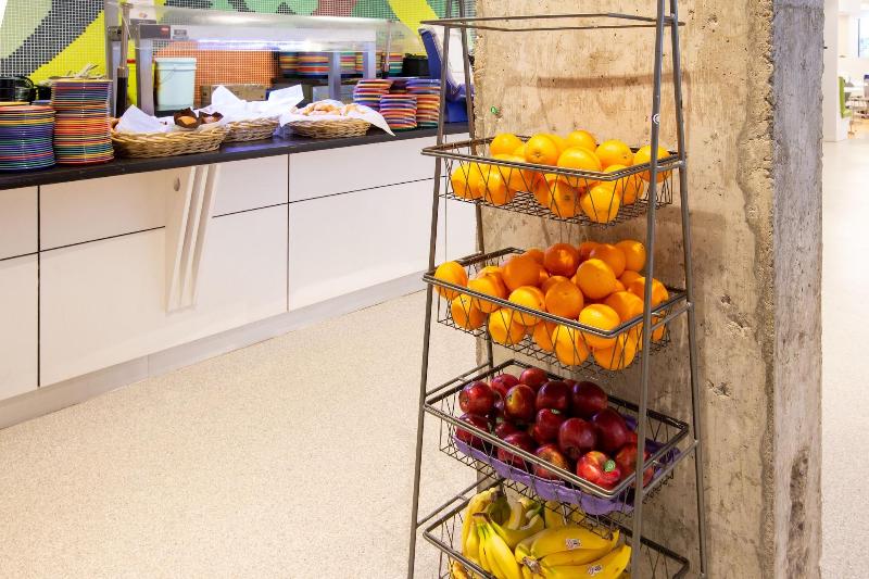 בית מלון כפרי Chestnut Residence   Campus Accommodation