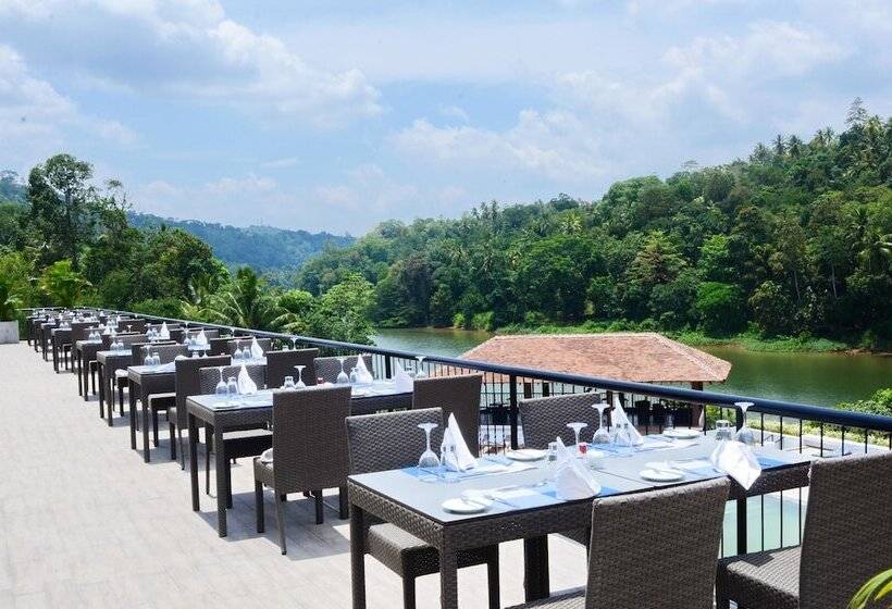 فندق Cinnamon Citadel Kandy