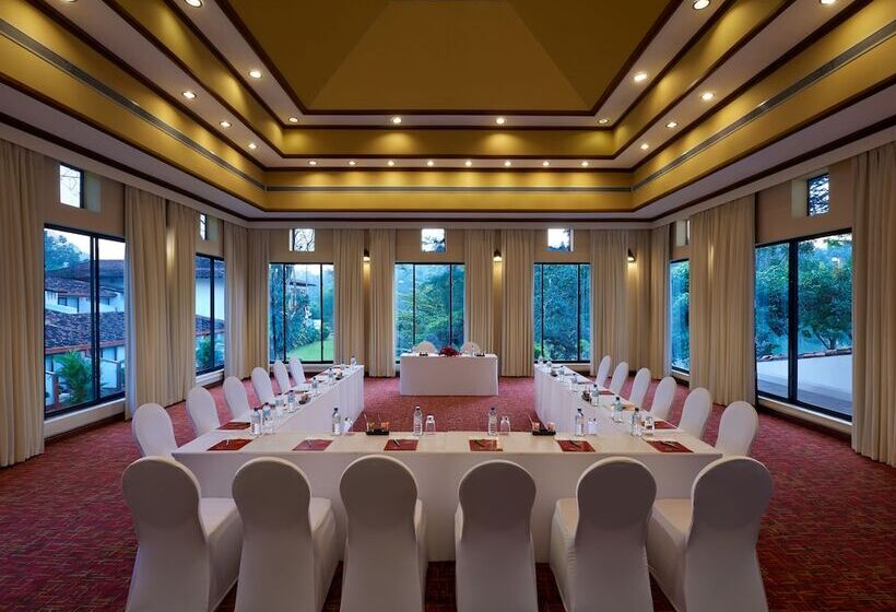 فندق Cinnamon Citadel Kandy