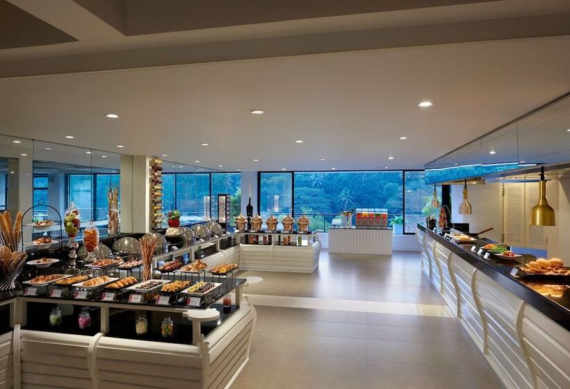 فندق Cinnamon Citadel Kandy