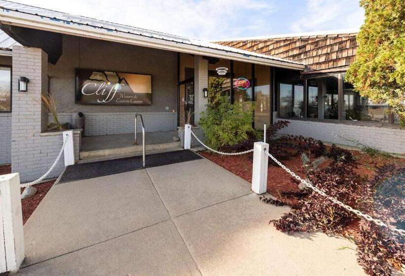 فندق Clarion Pointe