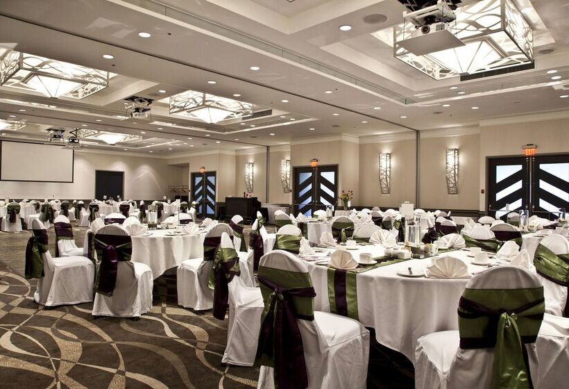 Отель Coast Bastion