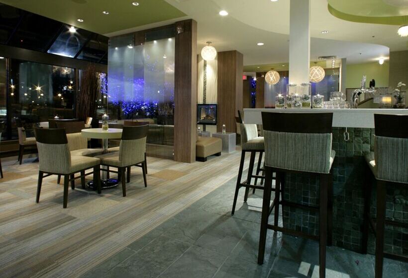 Отель Coast Bastion