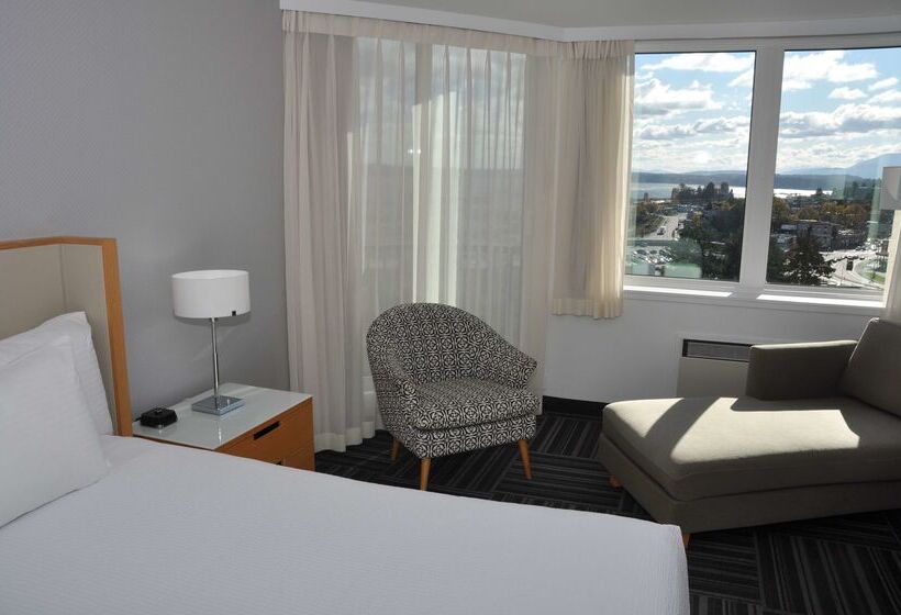 Отель Coast Bastion