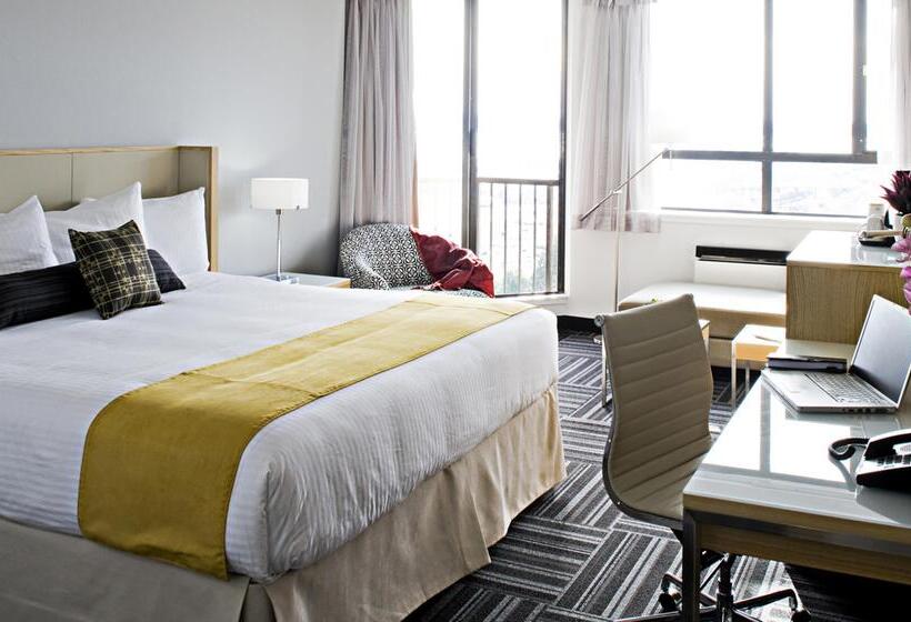 Отель Coast Bastion