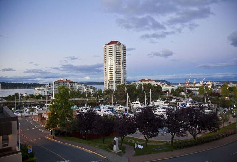 Отель Coast Bastion