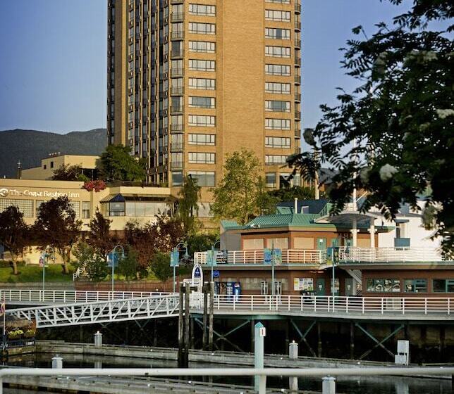 Отель Coast Bastion