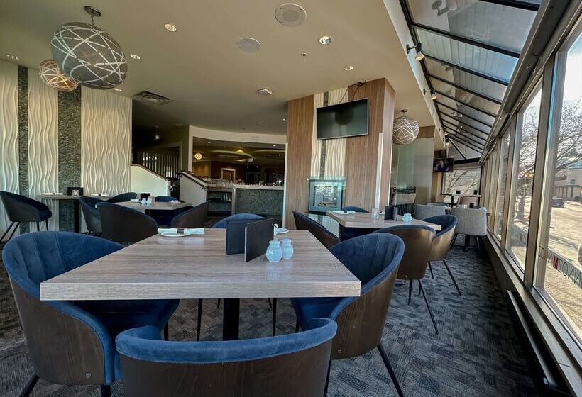 Отель Coast Bastion