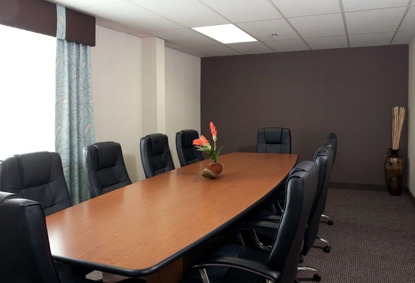 Coast Lethbridge Hotel & Conference Centre