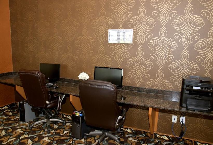 Coast Lethbridge Hotel & Conference Centre