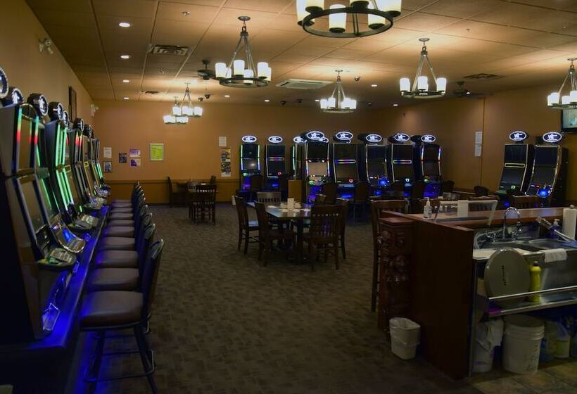 Coast Lethbridge Hotel & Conference Centre