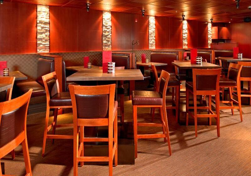 Coast Lethbridge Hotel & Conference Centre