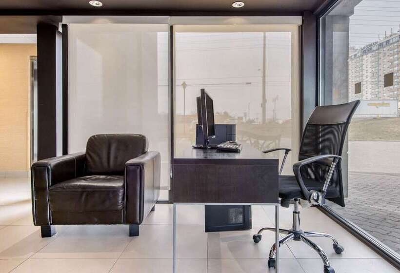 فندق Comfort Inn Airport West