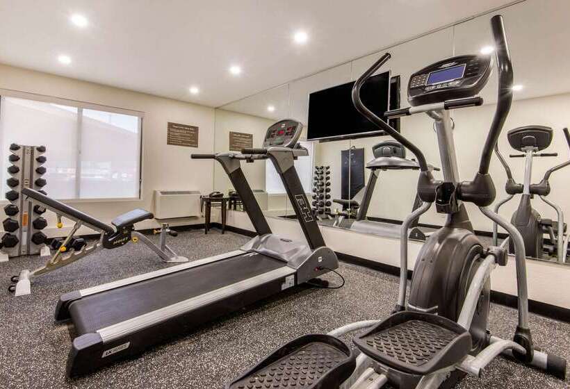 فندق Comfort Inn Airport West