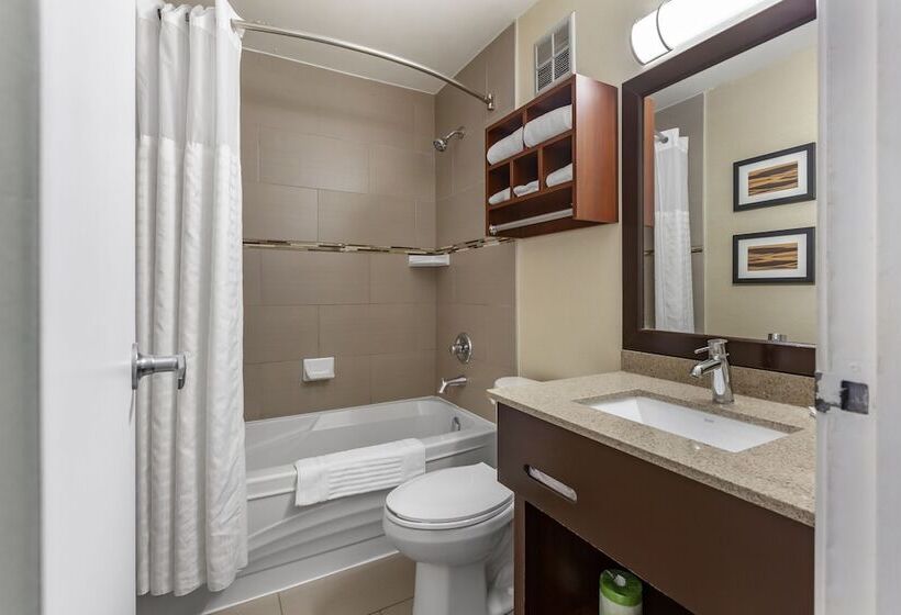 فندق Comfort Inn Airport West