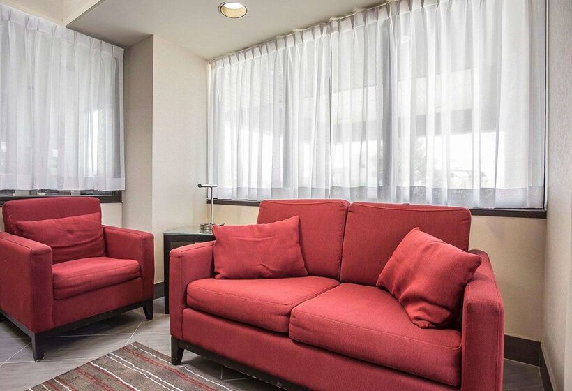 בית מלון כפרי Comfort Inn Gatineau