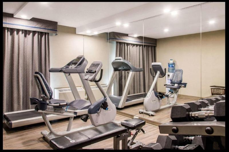 酒店 Comfort Inn Montreal Aeroport