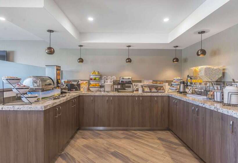 فندق Comfort Inn Oshawa