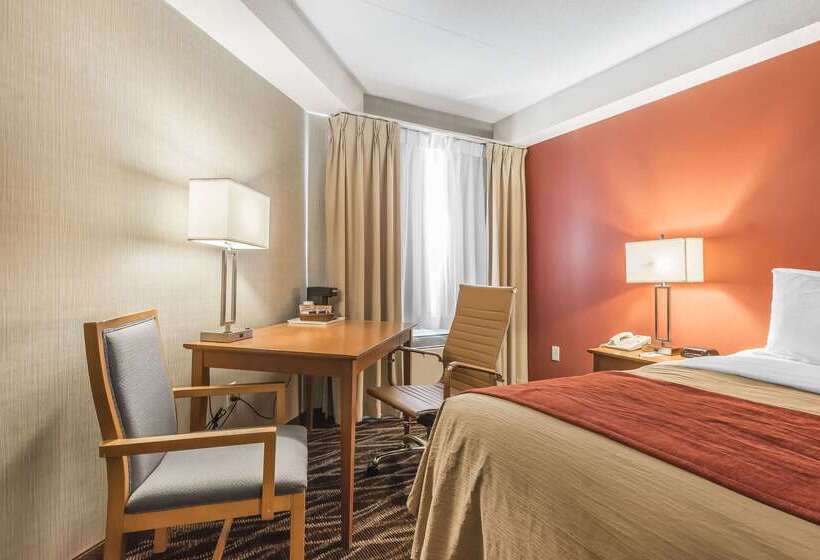فندق Comfort Inn Oshawa