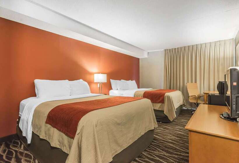 هتل Comfort Inn Oshawa