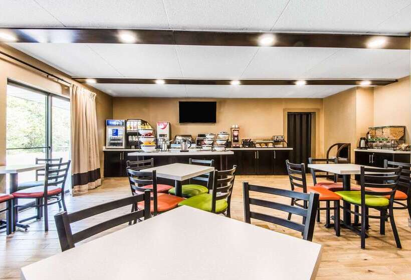 בית מלון כפרי Comfort Inn