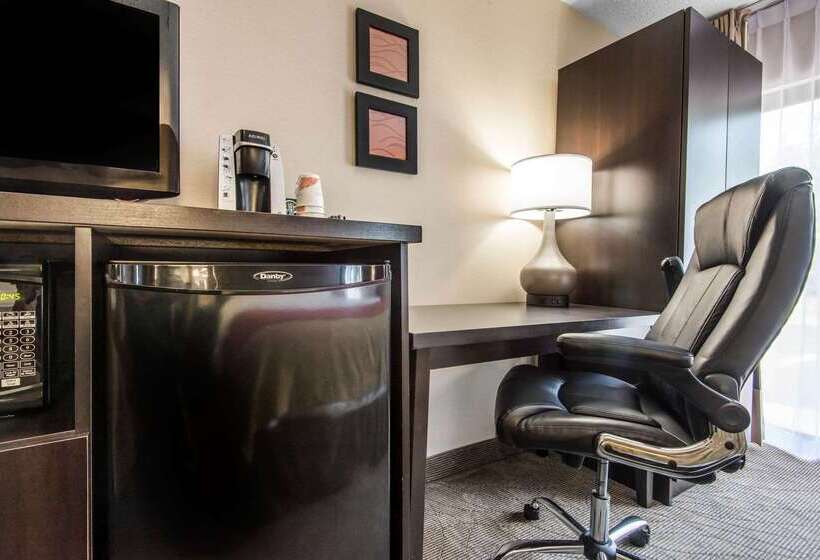 בית מלון כפרי Comfort Inn