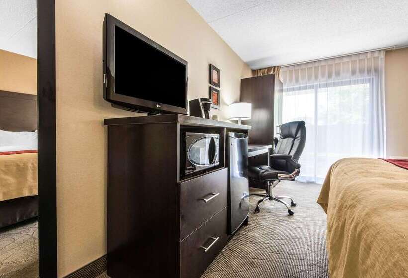 בית מלון כפרי Comfort Inn