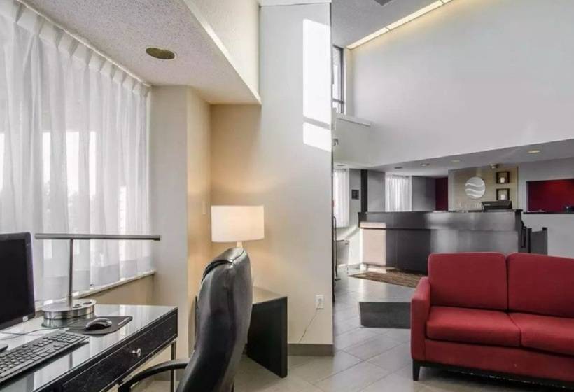 בית מלון כפרי Comfort Inn