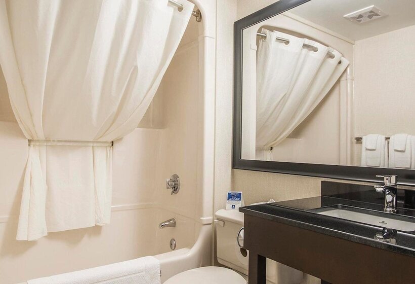 فندق Comfort Inn