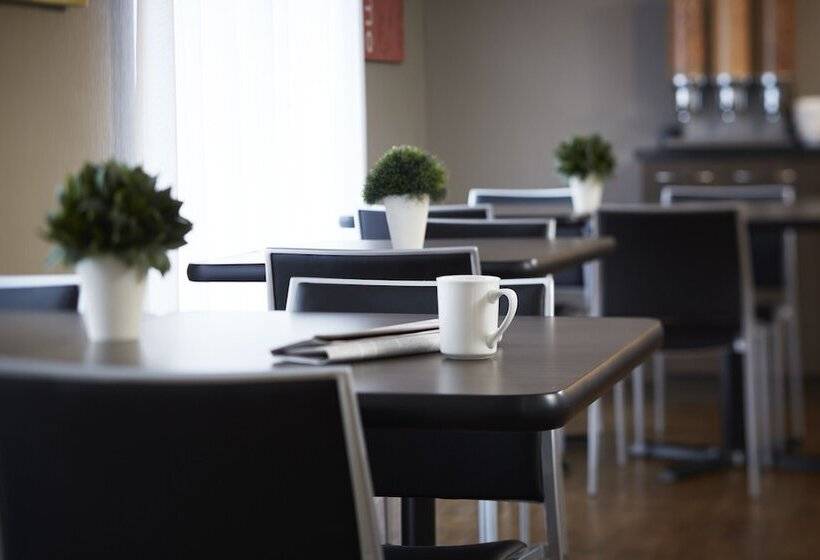 בית מלון כפרי Comfort Inn