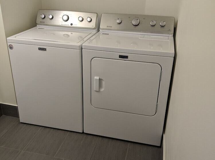 בית מלון כפרי Comfort Inn